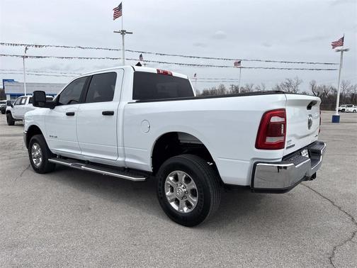 2023 RAM 2500 Big Horn Crew Cab 4x4 6'4' Box