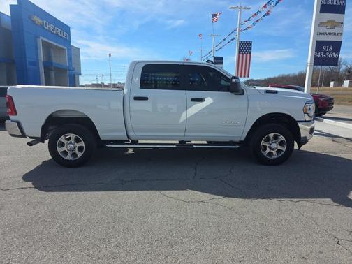 2023 RAM 2500 Big Horn Crew Cab 4x4 6'4' Box