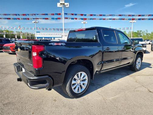 2025 Chevrolet Silverado 1500 Custom