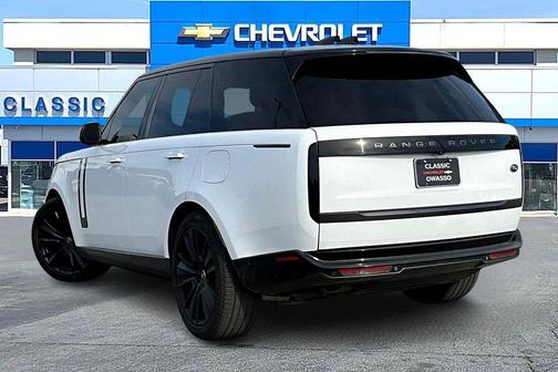 Fuji White 2023 Land Rover Range Rover P440e SE