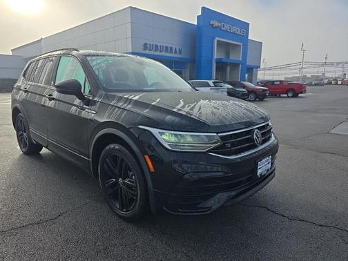 2022 Volkswagen Tiguan 2.0T SE R-Line Black