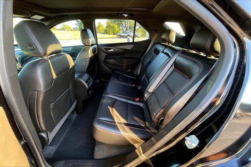 Mosaic Black Metallic 2022 Chevrolet Equinox AWD RS