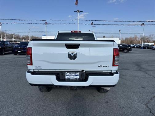 2024 RAM 2500 Big Horn Crew Cab 4x4 6'4' Box