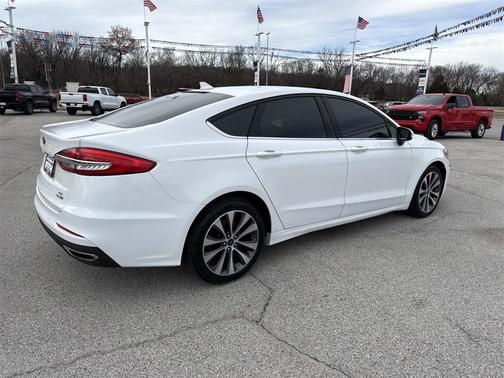 2020 Ford Fusion SE