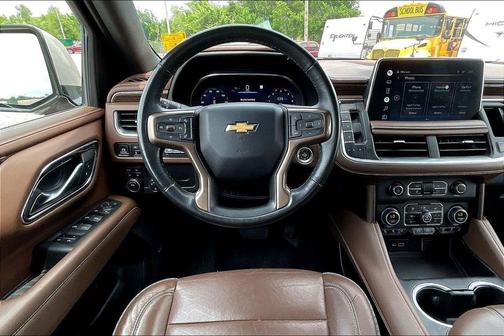 Empire Beige Metallic 2022 Chevrolet Suburban 4WD High Country