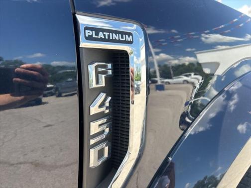 2022 Ford F-450 Platinum