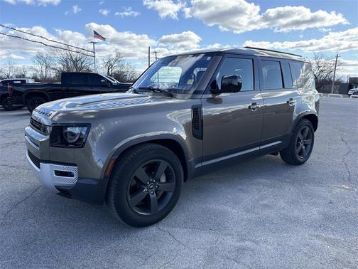 2020 Land Rover Defender 110 SE