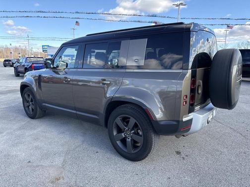 2020 Land Rover Defender 110 SE