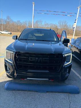 2024 GMC Yukon 4WD AT4
