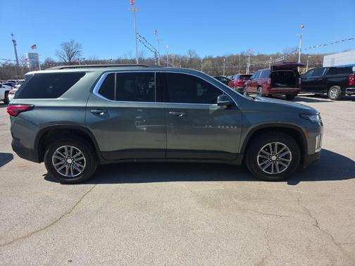 2022 Chevrolet Traverse LT Cloth