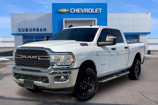 Bright White Clearcoat 2024 RAM 2500 Big Horn Crew Cab 4x4 6'4' Box