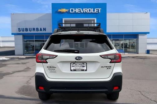 Crystal White Pearl 2025 Subaru Outback Onyx Edition XT