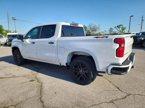 2025 Chevrolet Silverado 1500 Custom