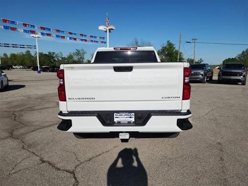2025 Chevrolet Silverado 1500 Custom