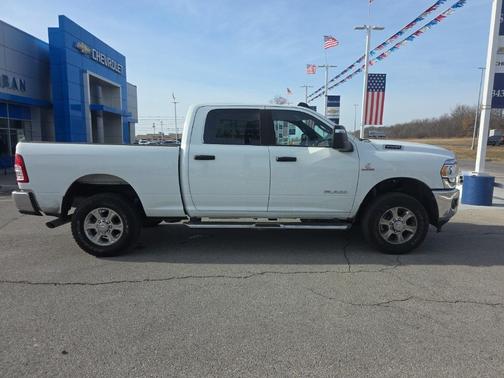 2024 RAM 2500 Big Horn Crew Cab 4x4 6'4' Box
