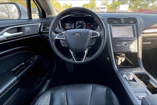 White Platinum Metallic Tri-Coat 2019 Ford Fusion Titanium