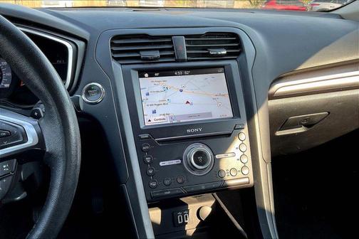 White Platinum Metallic Tri-Coat 2019 Ford Fusion Titanium