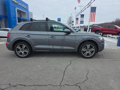 2020 Audi Q5 45 Premium Plus