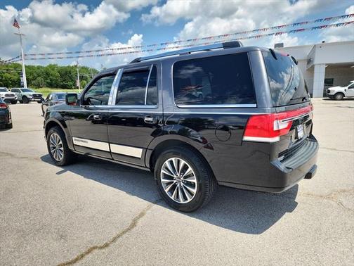2015 Lincoln Navigator Base