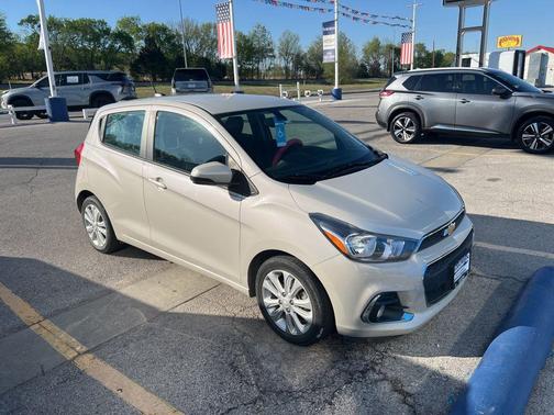 Toasted Marshmallow Metallic 2018 Chevrolet Spark 1LT