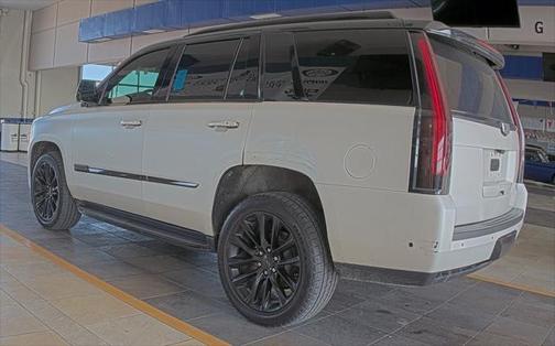 2019 Cadillac Escalade Luxury