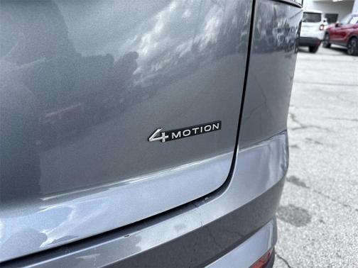 2025 Volkswagen Atlas Cross Sport 2.0T SE w/Technology 4MOTION