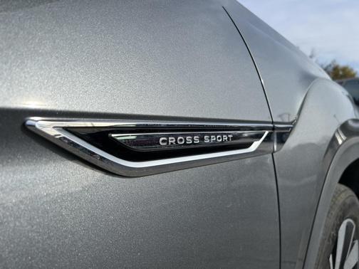 2025 Volkswagen Atlas Cross Sport 2.0T SE w/Technology 4MOTION