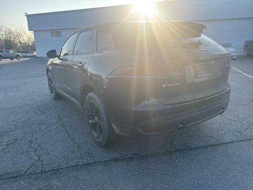 2019 Jaguar F-PACE 25t Premium