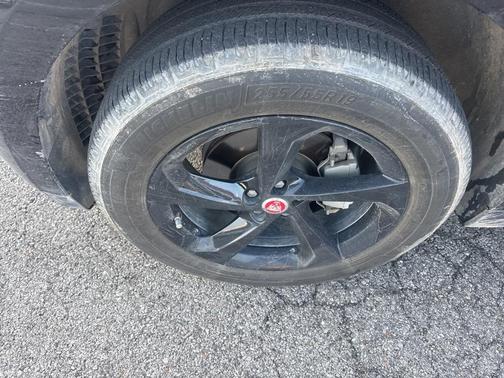 2019 Jaguar F-PACE 25t Premium