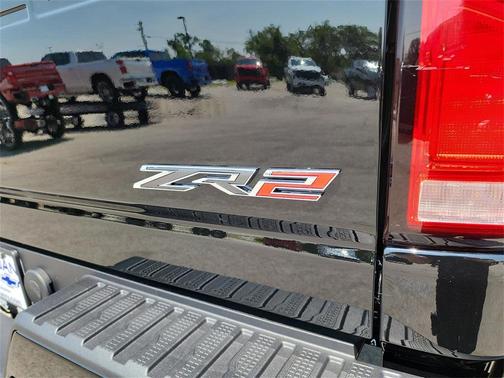 2025 Chevrolet Silverado 2500 4WD Crew Cab Standard Bed ZR2