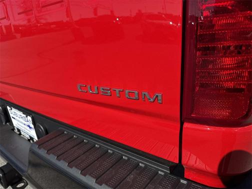 2026 Chevrolet Silverado 2500 Custom