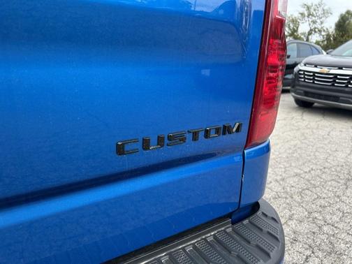 2022 Chevrolet Silverado 1500 Custom