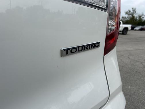 2022 Honda Pilot Touring 8-Passenger