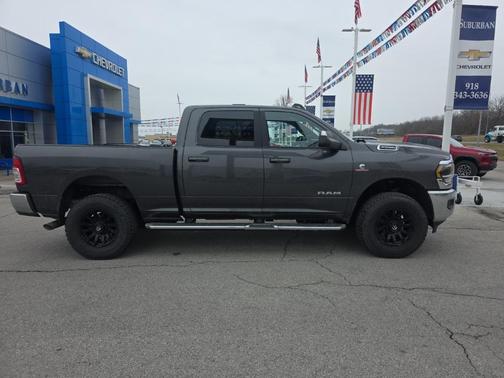2022 RAM 2500 Big Horn Crew Cab 4x4 6'4' Box