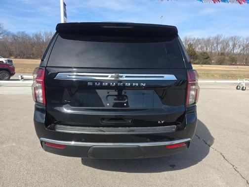 2021 Chevrolet Suburban LT