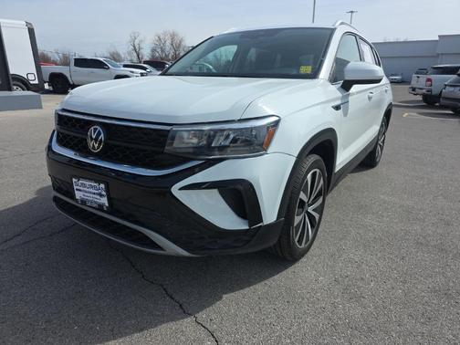 2024 Volkswagen Taos 1.5T SE