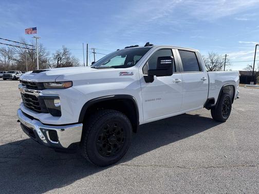 Summit White 2026 Chevrolet Silverado 2500 LT