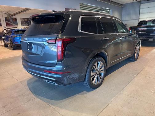 2023 Cadillac XT6 Premium Luxury FWD