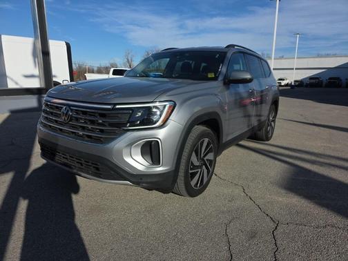 2024 Volkswagen Atlas 2.0T SE w/Technology 4MOTION