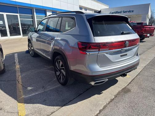 2024 Volkswagen Atlas 2.0T SE w/Technology 4MOTION