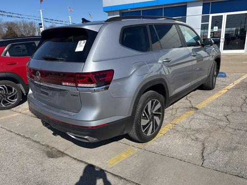 2024 Volkswagen Atlas 2.0T SE w/Technology 4MOTION