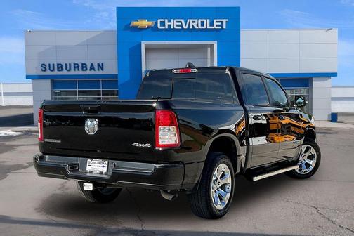 Diamond Black Crystal Pearlcoat 2024 RAM 1500 Big Horn/Lone Star