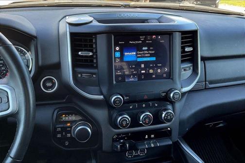 Diamond Black Crystal Pearlcoat 2024 RAM 1500 Big Horn/Lone Star
