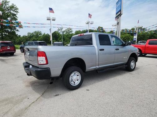2020 RAM 2500 Tradesman Crew Cab 4X4 6'4' Box