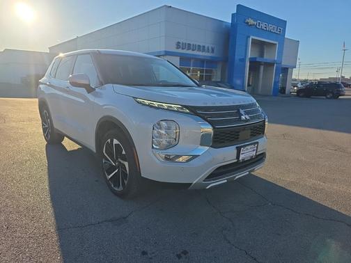 2024 Mitsubishi Outlander SE Black Edition w/Pano Roof S-AWC