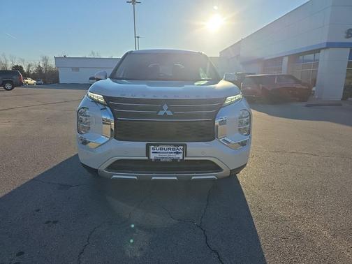 2024 Mitsubishi Outlander SE Black Edition w/Pano Roof S-AWC