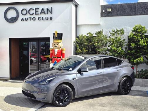 2023 Tesla Model Y Long Range