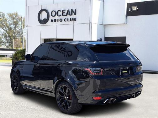 2022 Land Rover Range Rover SVR Carbon Edition