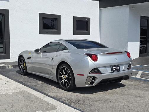 2012 Ferrari California Base