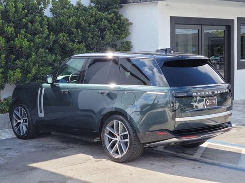 Belgravia Green 2025 Land Rover Range Rover P550e Autobiography